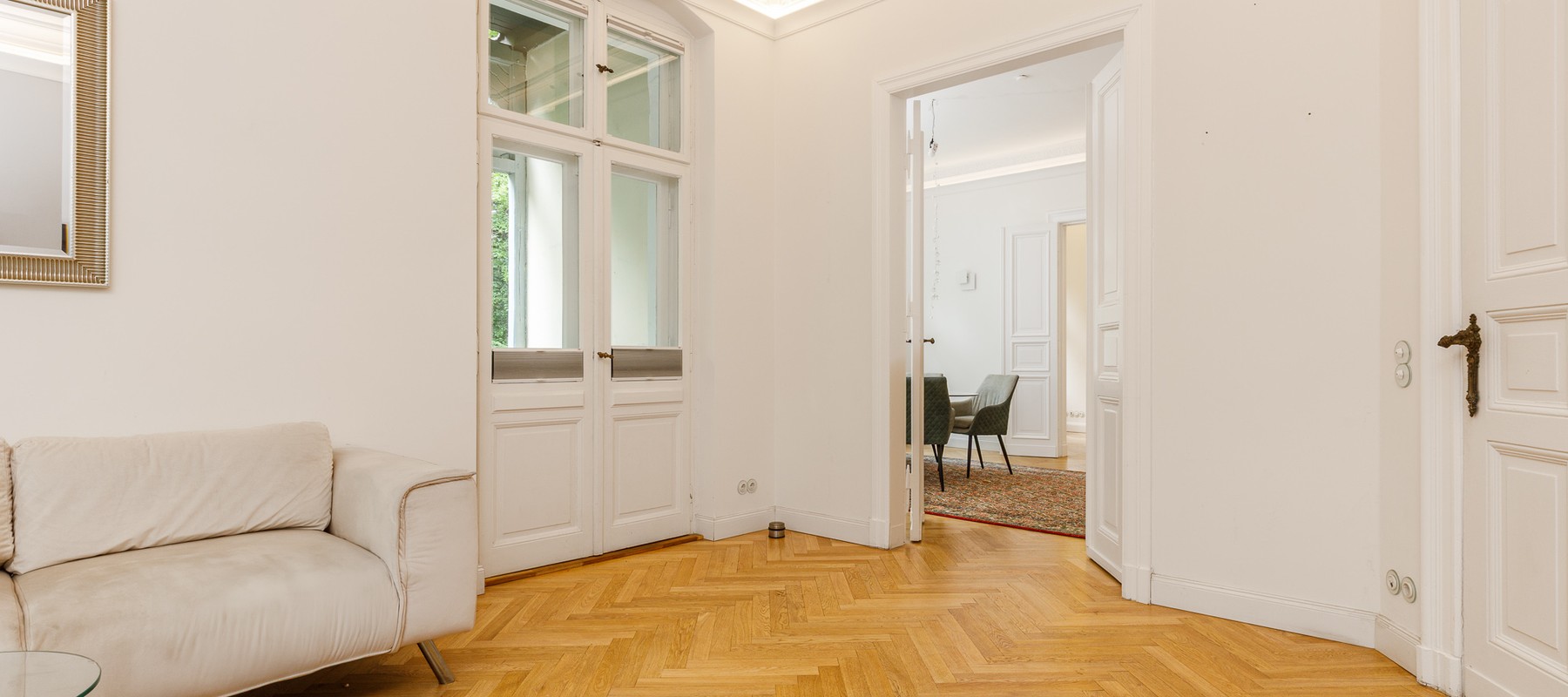 Herrschaftliches Wohnzimmer mit Parkett Herrschaftliches Wohnzimmer mit Parkett