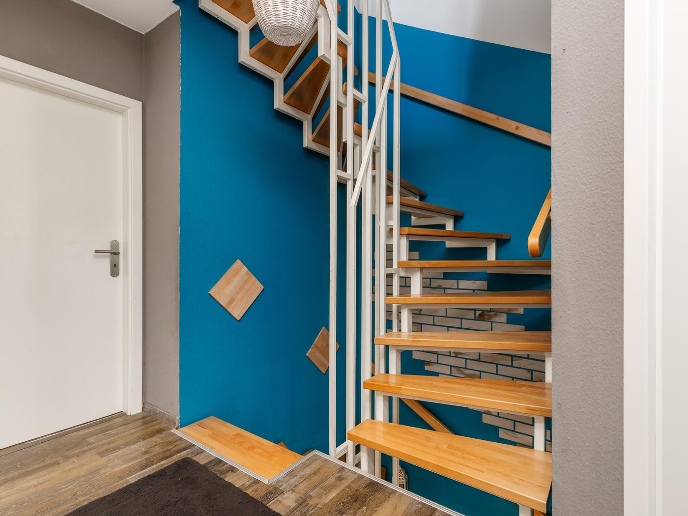 Wendeltreppe ins Obergeschoss Wendeltreppe ins Obergeschoss