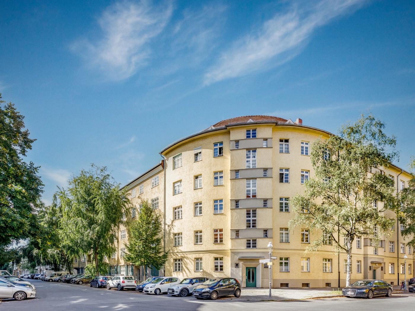 Individuelle Altbauwohnung mit historischem Flair in begehrter Lage nahe Schloss Charlottenburg