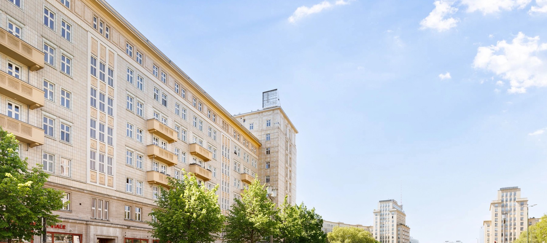 Historisches Bau-Denkmal entlang der Frankfurter Allee Historisches Bau-Denkmal entlang der Frankfurter Allee