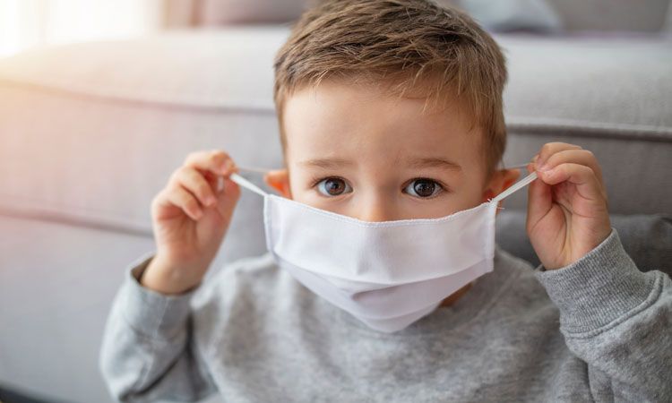 Por qué los bebés no deben usar barbijo