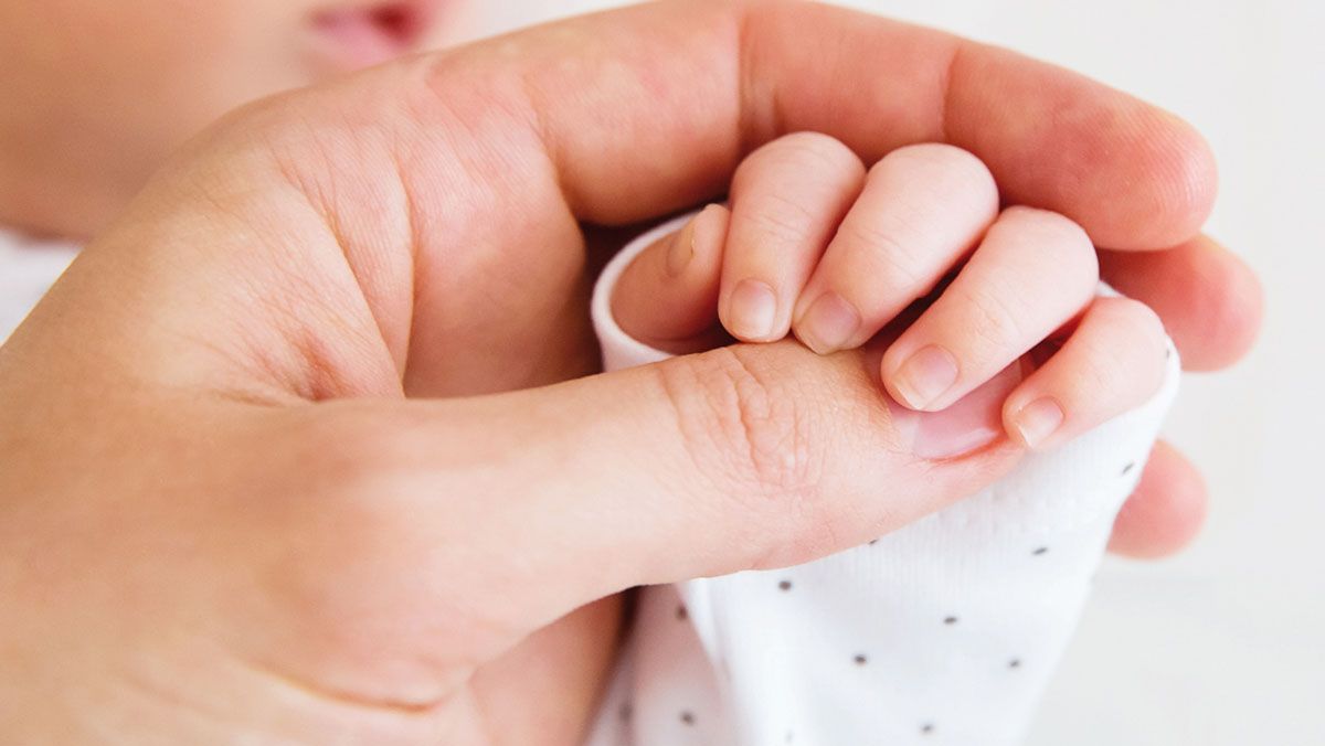 Cómo cortar las uñas a un recién nacido: guía práctica y segura
