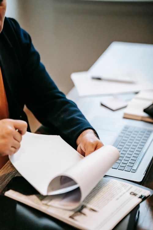 How to Turn a Research Paper Into Presentation Slides With AI