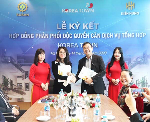 Lễ ký kết hợp đồng phân phối độc quyền căn dịch vụ tổng hợp KOREA TOWN