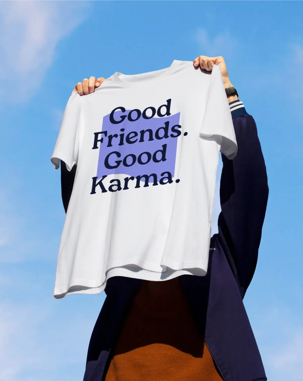 Shirt mit Brandbotschaft