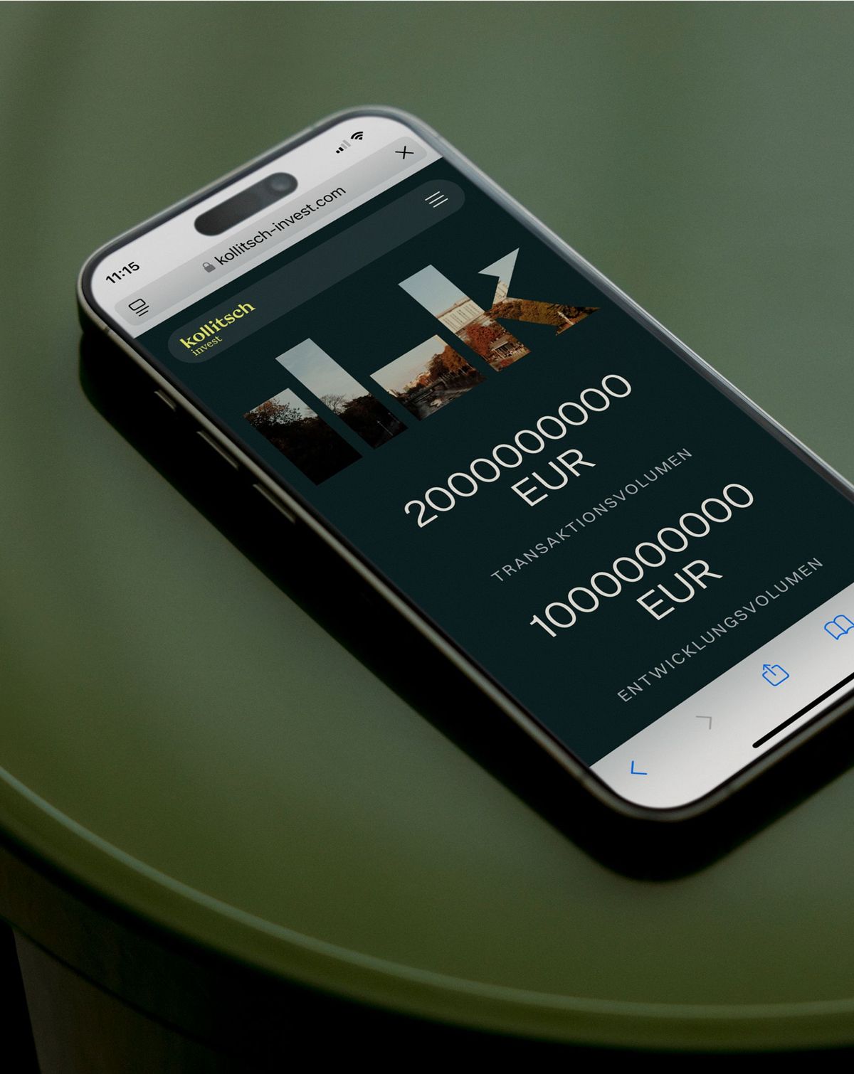 Smartphone mit Unternehmenswebsite