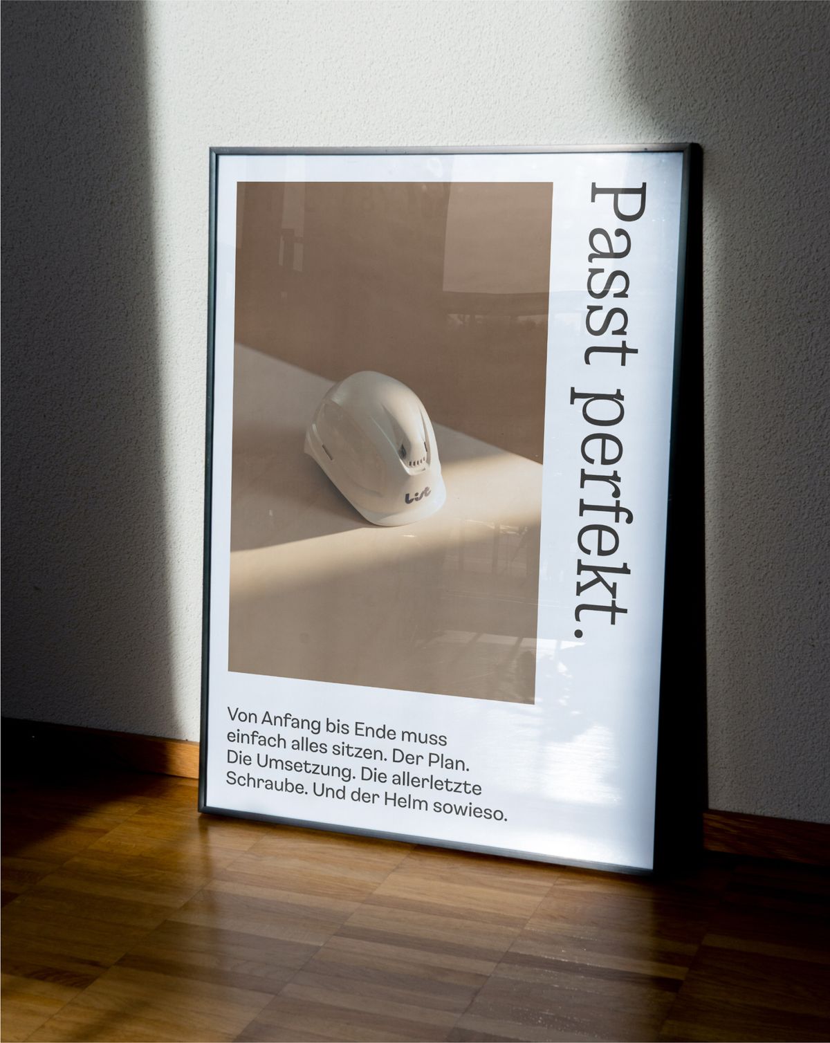 Bilderrahmen mit Plakat über ein Objekt und Typografie
