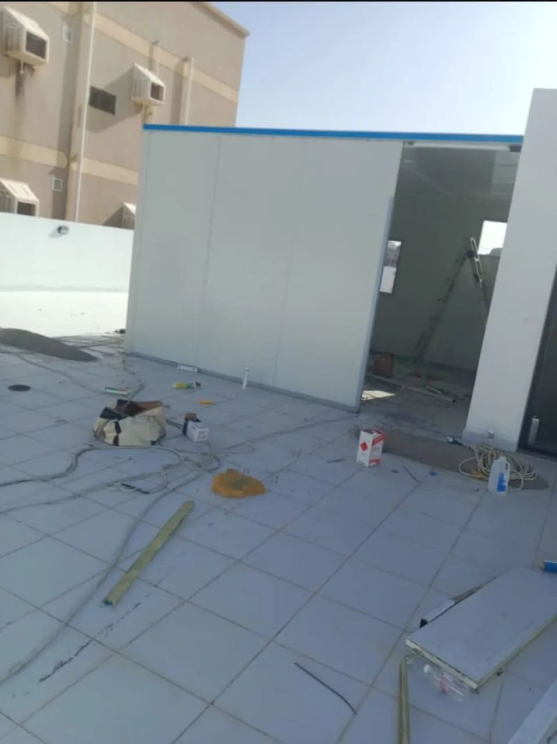 مشروع ساندوتش بانل #4 بجدة - أعمال تصميم وتركيب متقنة من مؤسسة الأفق للمظلات