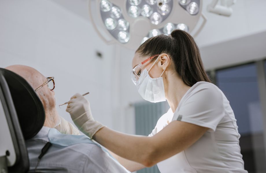 Periodontologas