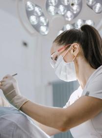 Periodontologas