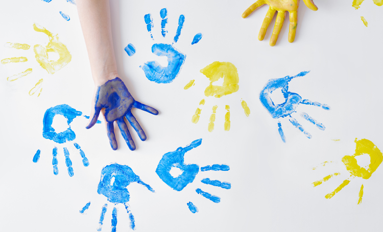 Overcoming psychological trauma through art therapy