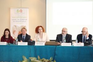 For Our Children Foundation holds round-table for the creation of national early childhood strategy