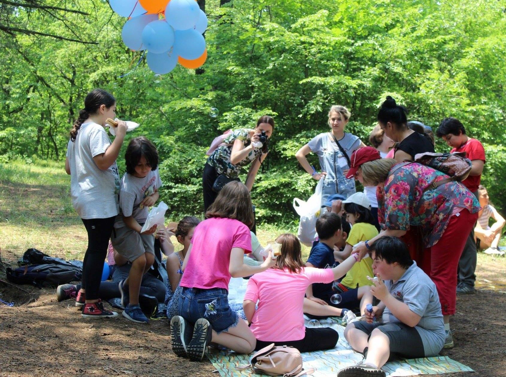 Task of communicating with a child. Control or self-control