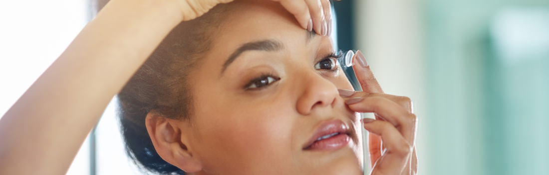 How to properly remove contact lenses and avoid eye irritation or damage