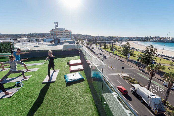 Wakeup Sydney Bondi Beach Rooftop Yoga Hostel