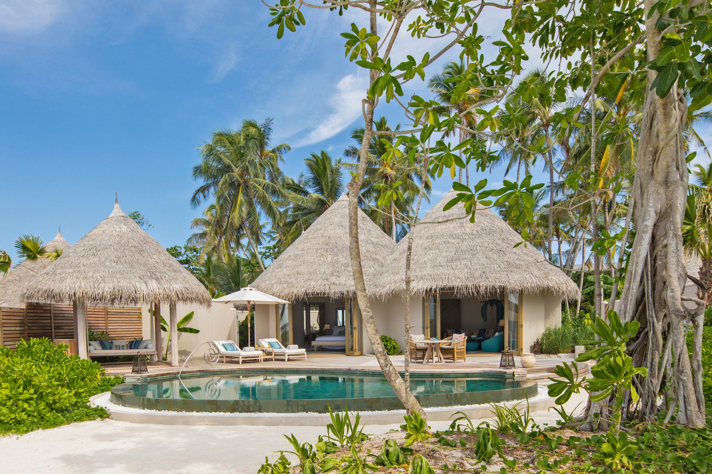 Beach House with Private Pool (Exterior)