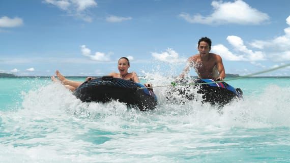  Fun tube riding in the water