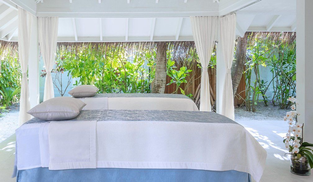 Three Bedroom Beach Pool Residence