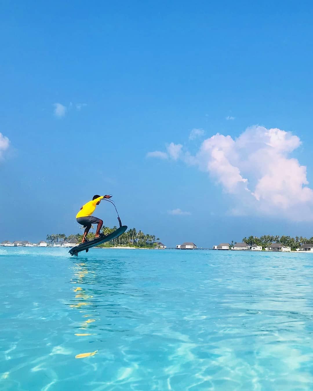 E-Surfing in the water 