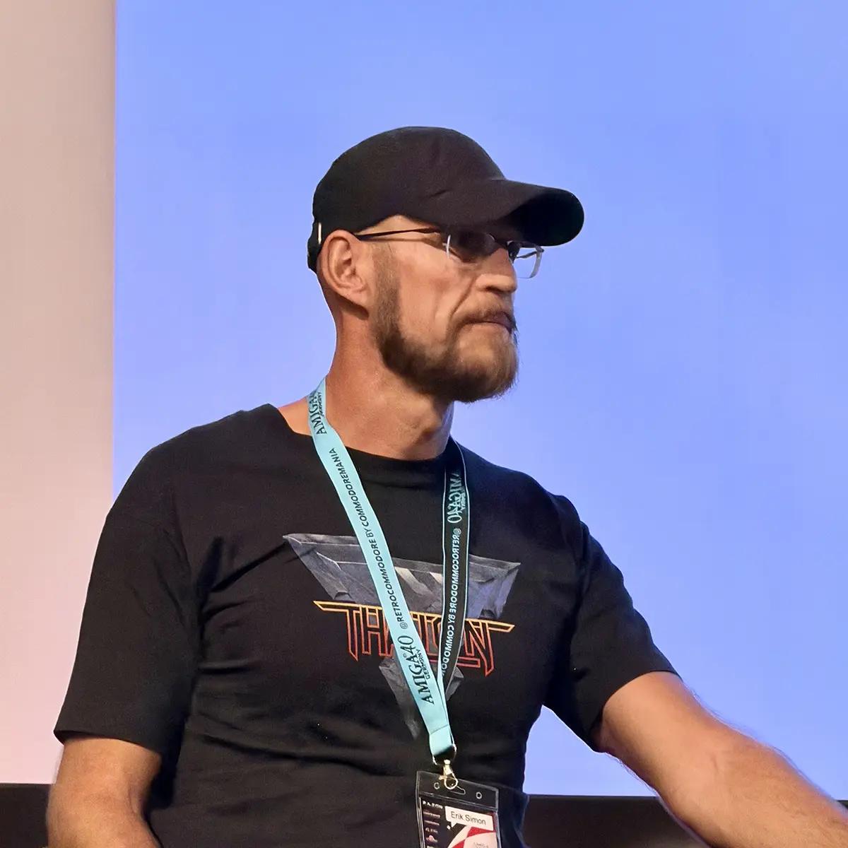 Erik Simon