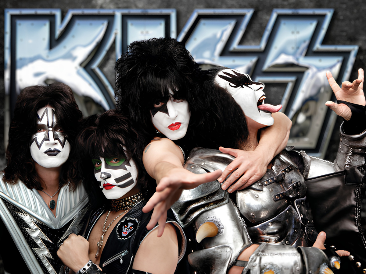 kiss_cover