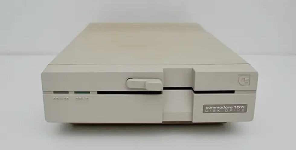 Drive Commodore 1571 con supporto doppia faccia del disco