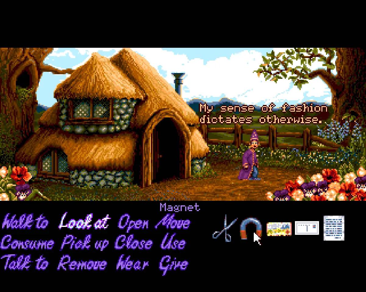 Simon the Sorcerer su Amiga OCS/ECS, con Simon davanti a una casa di campagna.
