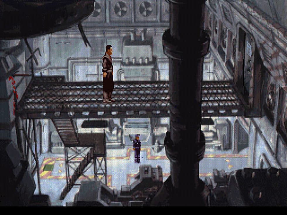 Robert Foster attraversa una passerella industriale in Beneath a Steel Sky