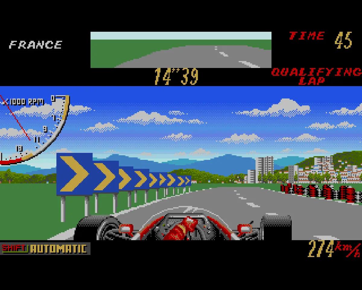Super Monaco GP su Amiga con la visuale dall’abitacolo di una monoposto.