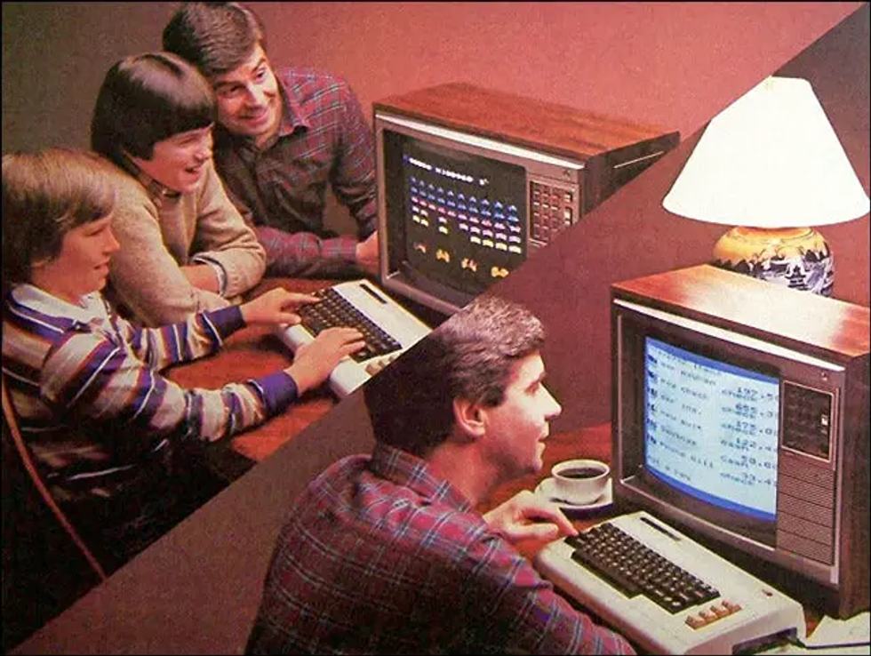 Commodore PET VIC 20 commodore 16 commodore 128 box photo