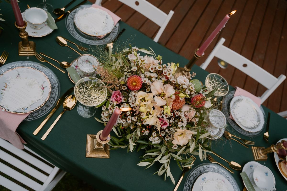 Wedding · Long-table installation