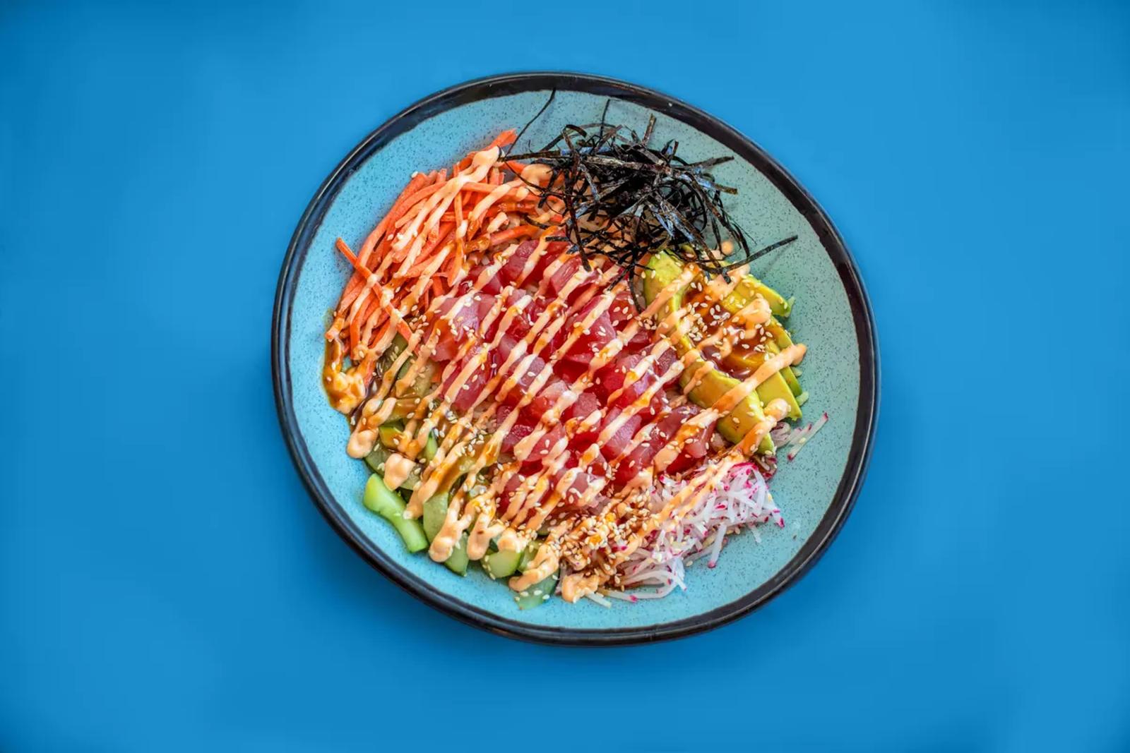 Sushi bowl with nori, carrot and sriracha aioli