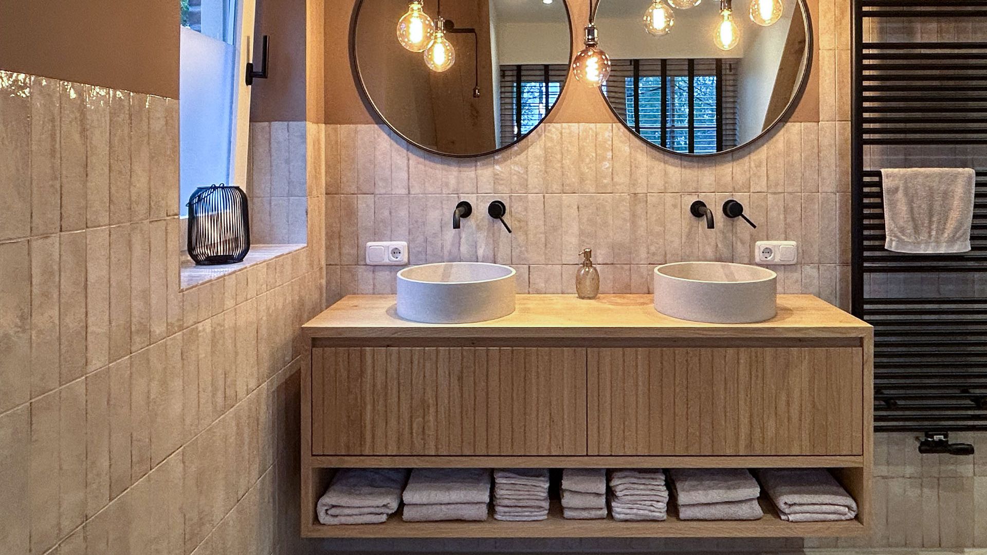 Eiken badkamermeubel