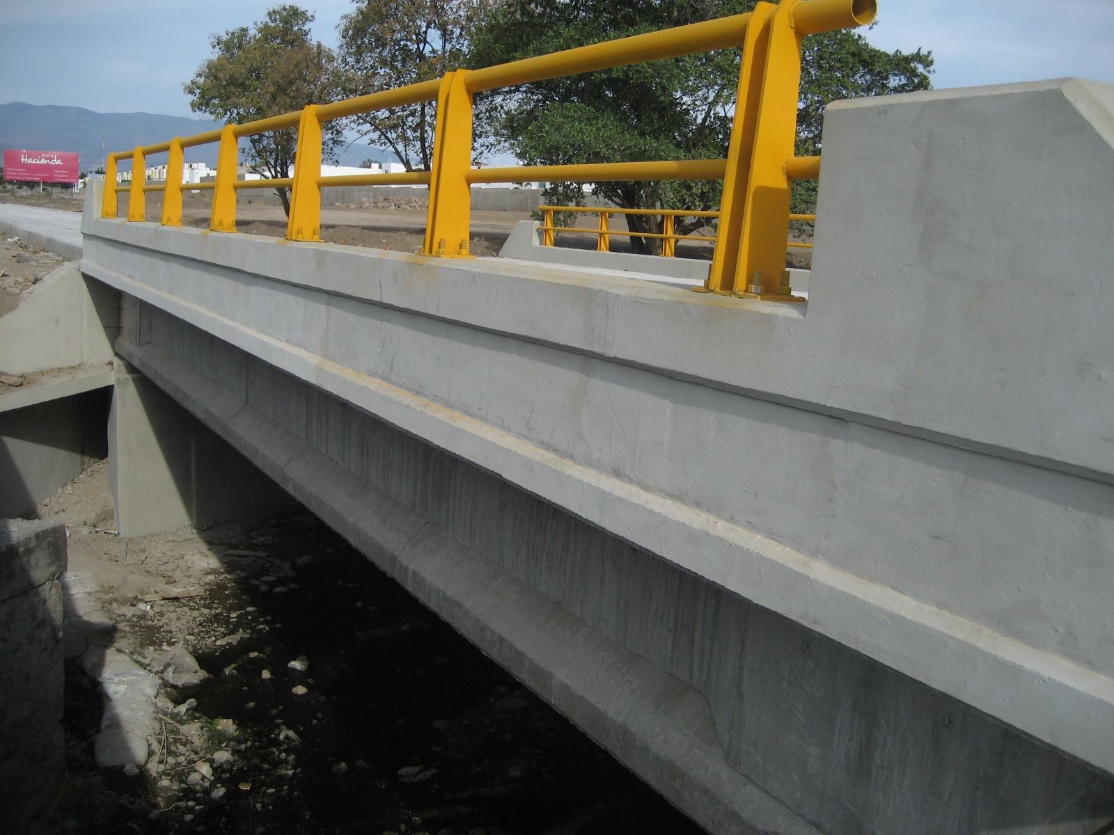 PUENTE