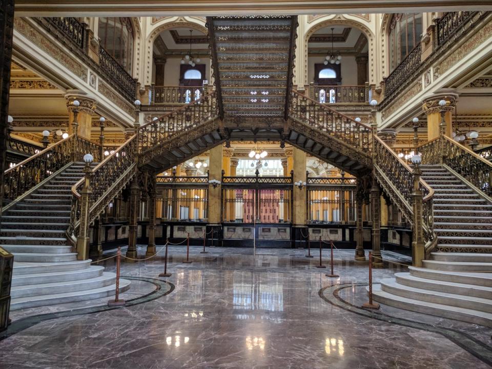 Escalinata principal del Palacio Postal.