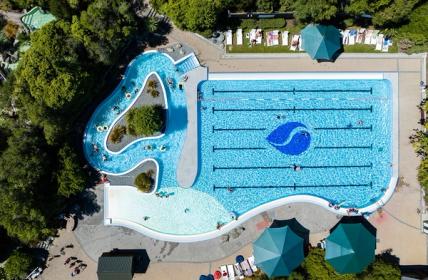 Aerial view of the impressive multi-lane Lap Pool in Hanmer Springs with the Lazy River beside it