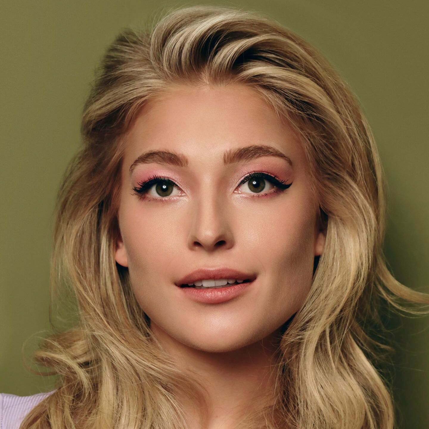 Brush quiz background