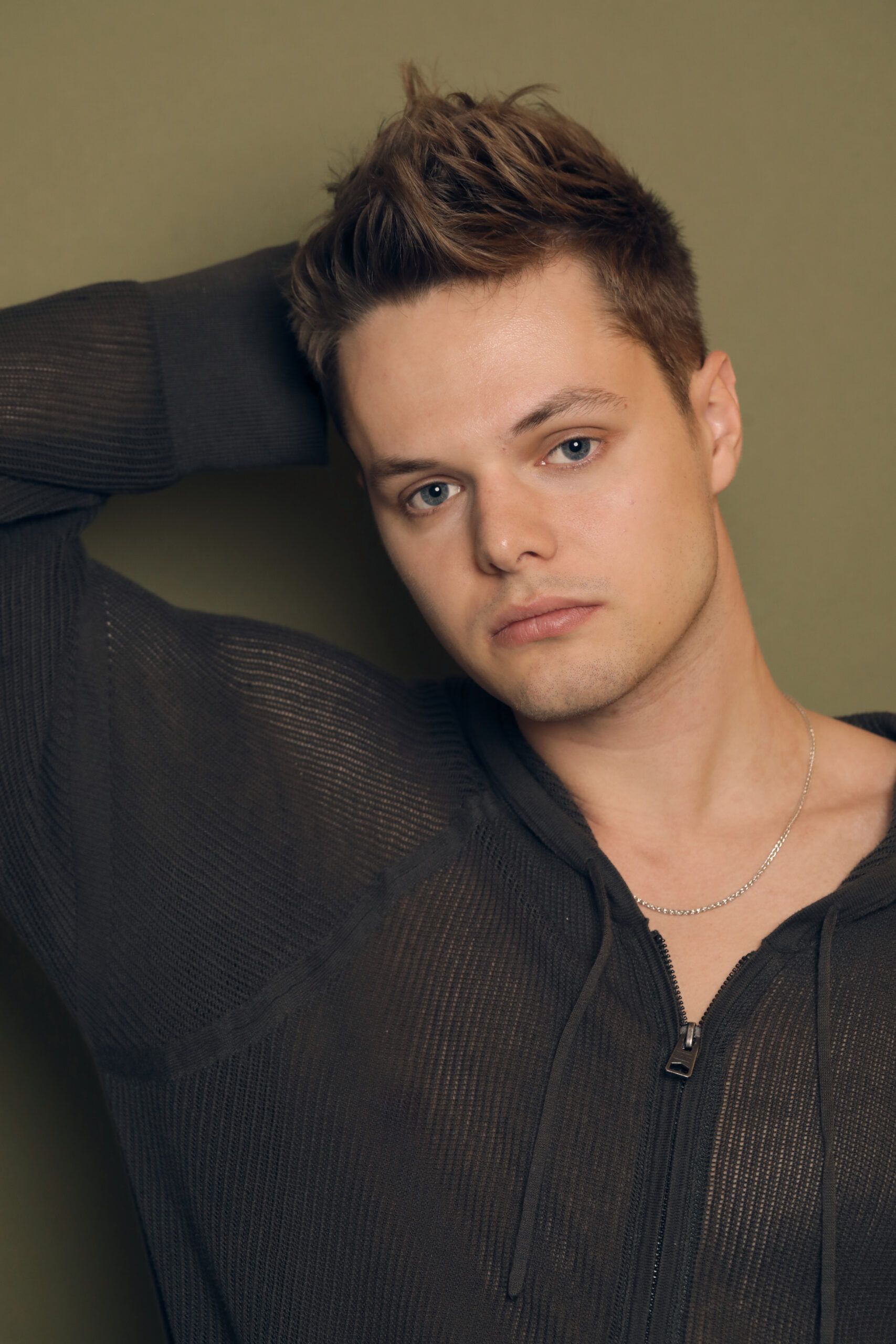 club room men hairstyle