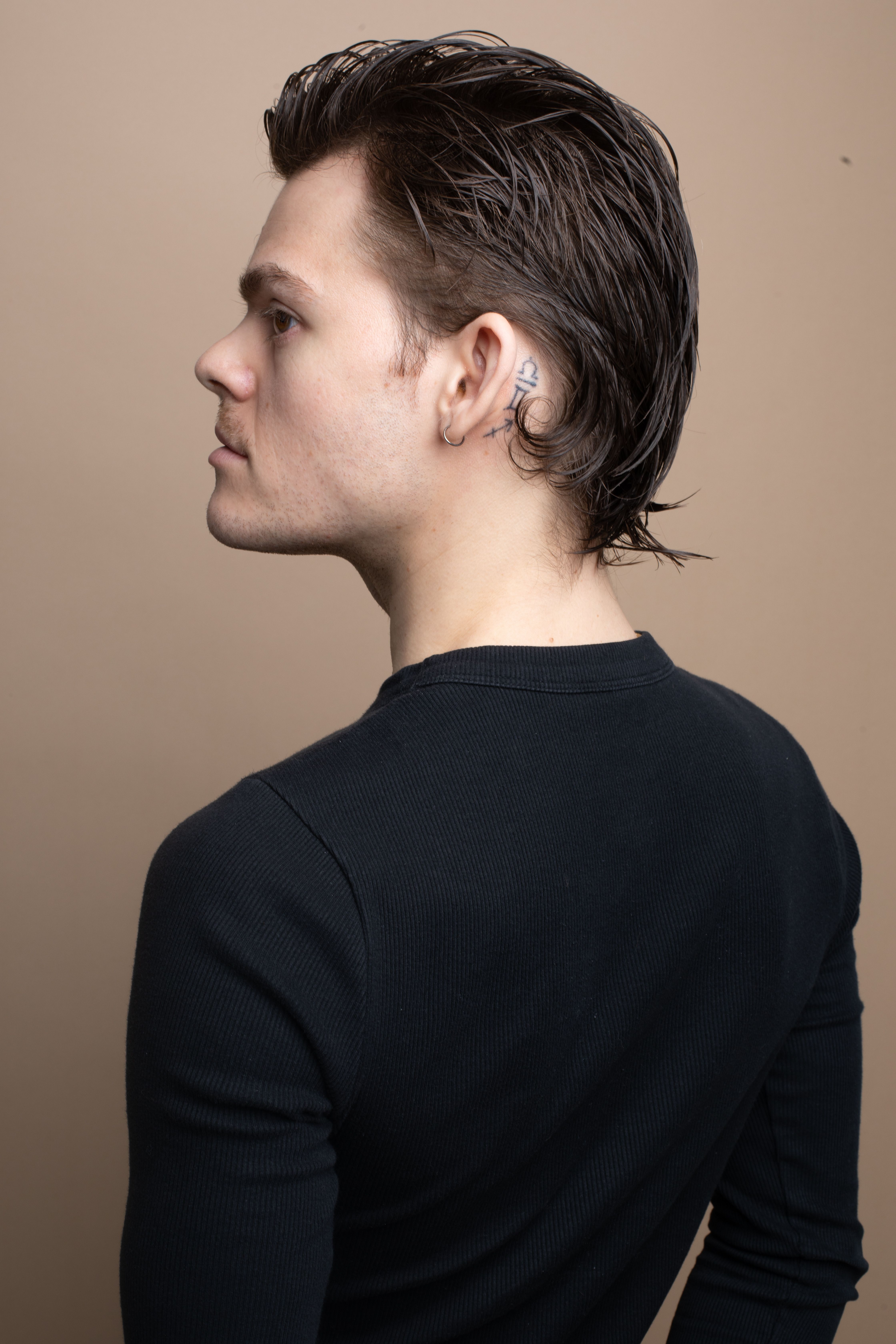 side profile of mens fringe cut