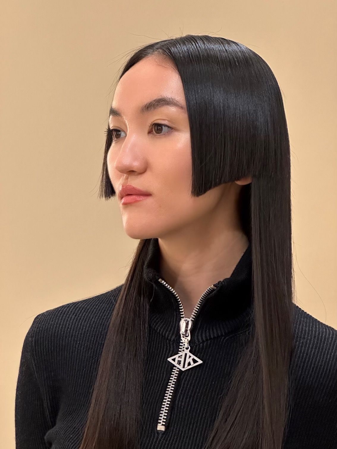 image of model with hime haircut