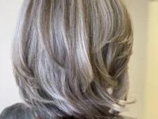 Transition to Gray Hair with Highlights