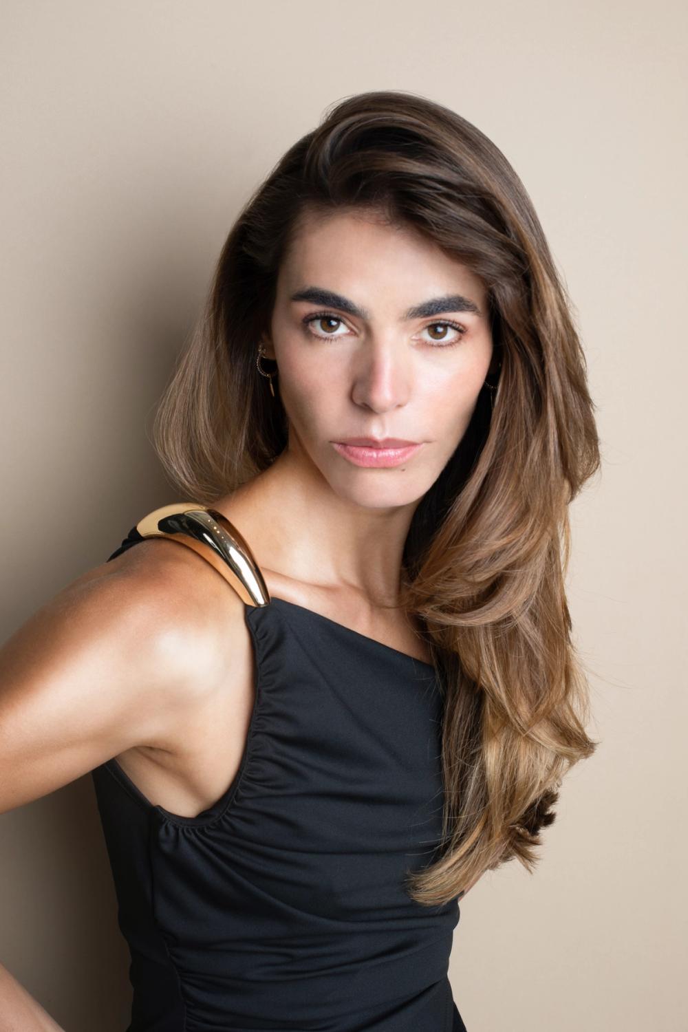 model with natural balayage natural color finish