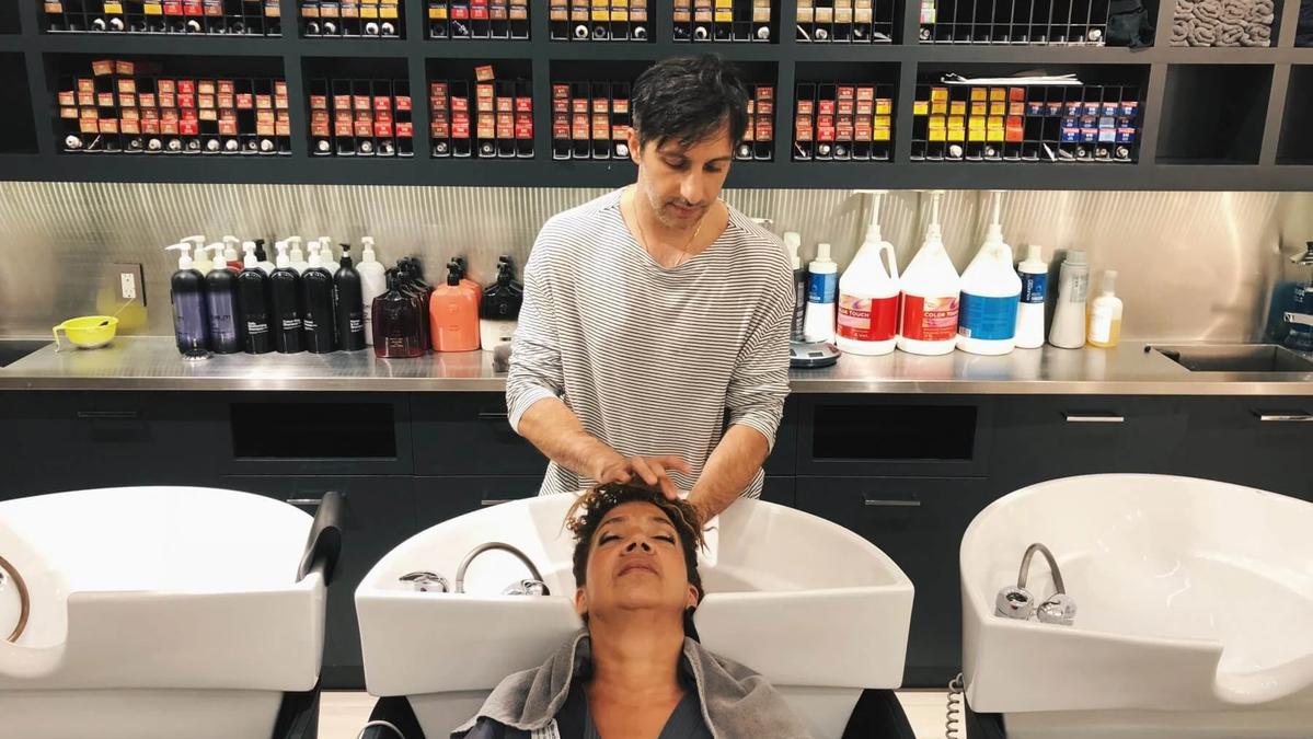 How to: Rinse Your Hair Correctly During Summer