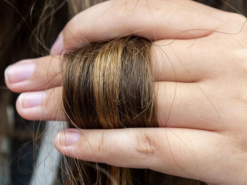 What Is a Metal Detox Hair Treatment? Benefits for Color & Breakage