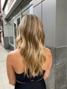 Choosing Between Balayage and Foil Highlights