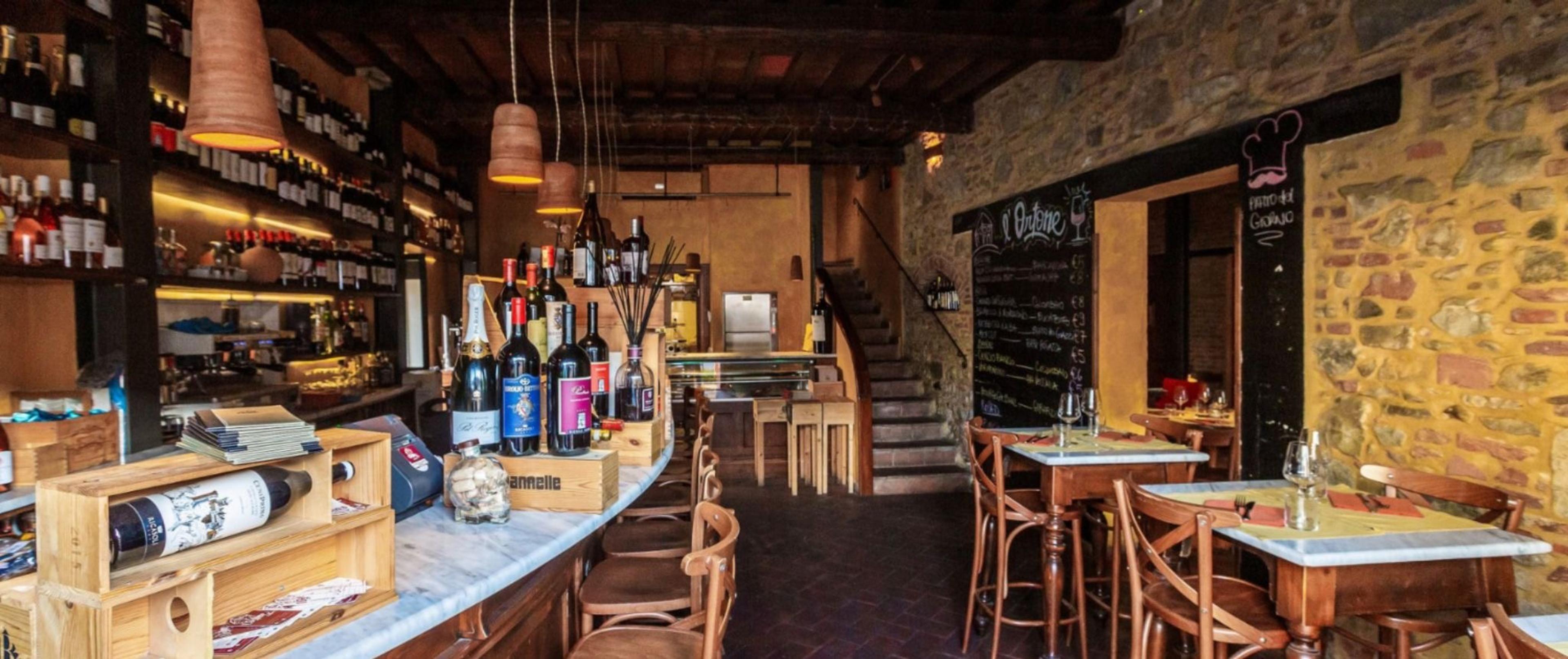 The bar and dining room at L'Ortone, by the Sant'Ambrogio market