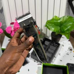 oraimo Smart Clipper 2 Professional Hair Clipper view 1