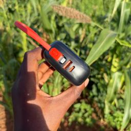 Budi 22.5W 20,000mAh Power Bank with Built-In Type-C & iPhone Cables – Fast Charging Portable Battery Pack view 2