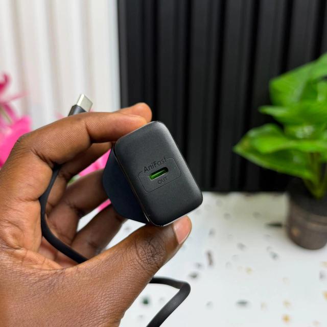 Oraimo PowerGan251 25W GaN Ultra Fast Charger + Free Type C Fast Charging Cable