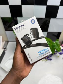 Utarudi 10, 000mAh portable powerbank with attached cables view 3